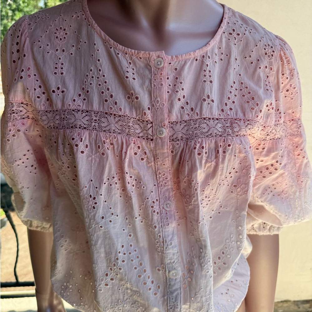 NWT Sanctuary Brand pale pink blush ombré eyelet top blouse cotton S button up